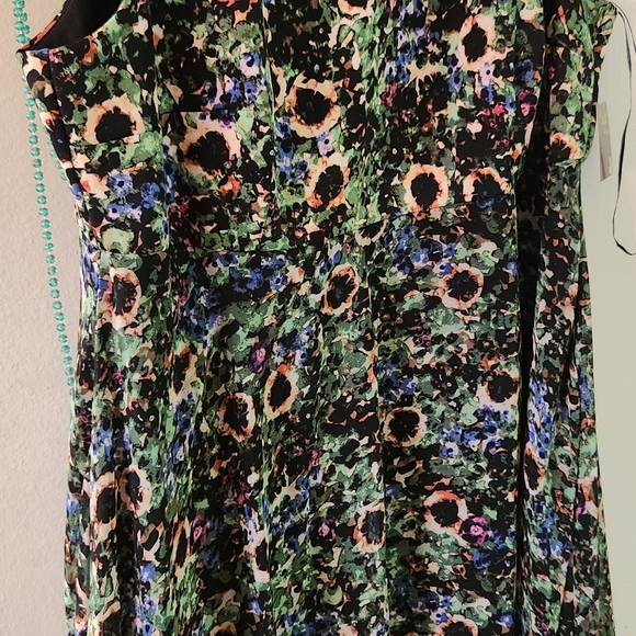 Dress - Picture 3 of 6